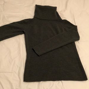 100% extrafine merino wool turtleneck sweater
